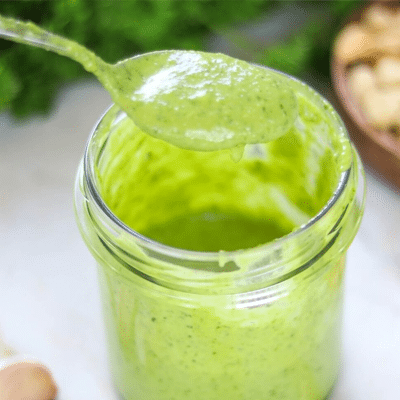 Pesto z pietruszki w 30 sekund