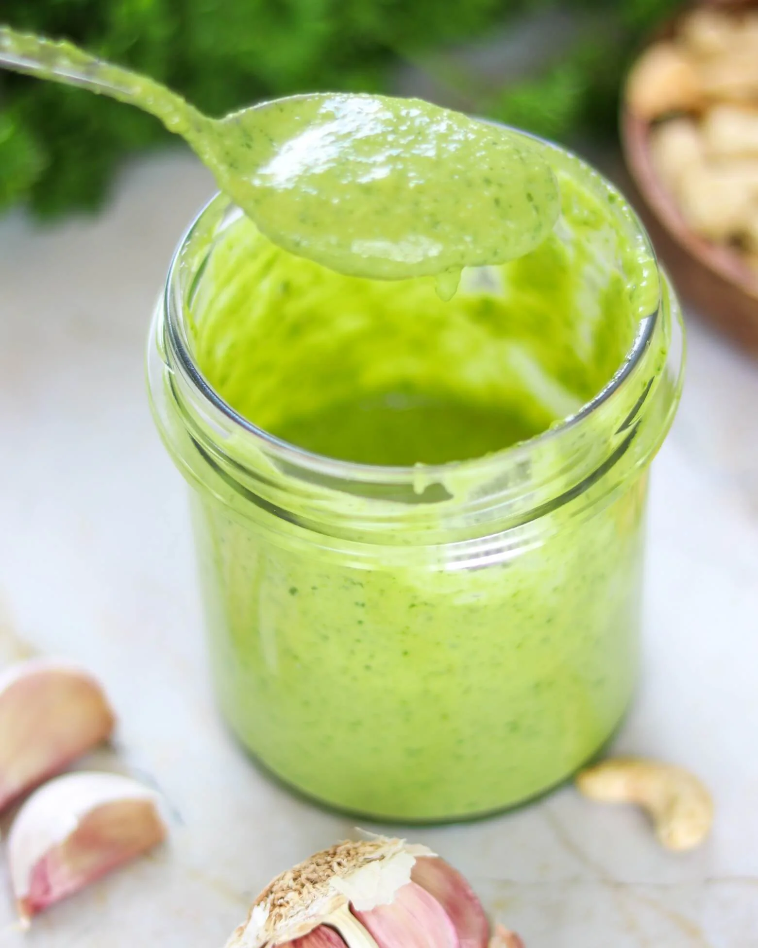 Pesto z pietruszki w 30 sekund